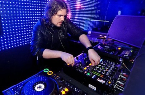 TOMMY TRASH EN TOMORROWLAND 2013!!