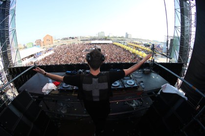 Musica-electronica-en-el-centro-de-Valencia--Es-el-Marenostrum-Music-Festival--por-el-que-han-pasado-DJs-como-Sven-Vath--Nervo--Afrojack-y-Don-Diablo-en-la-imagen--