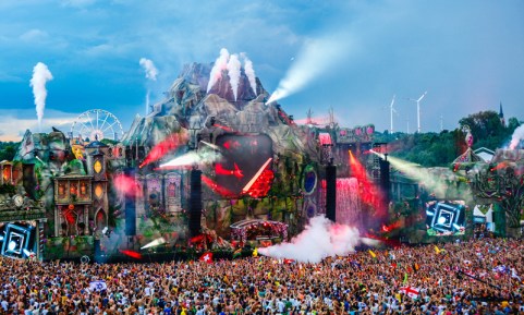 tomorrowland22.jpg