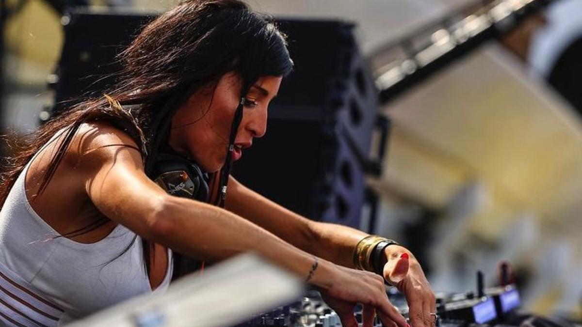 fb9c8906-8f42-4d27-a570-b2d8ebf526f8_16-9-discover-aspect-ratio_default_0