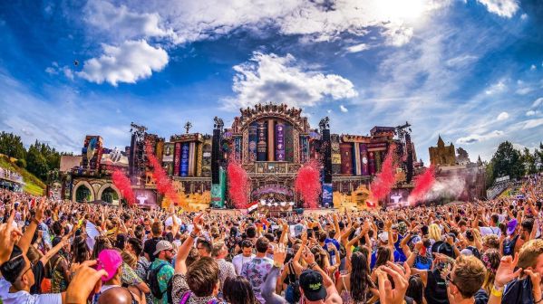 cropped-tomorrowland-2019-mainstage-sets